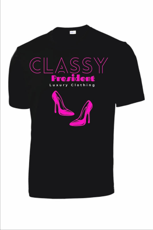 CLASSY T-shirt